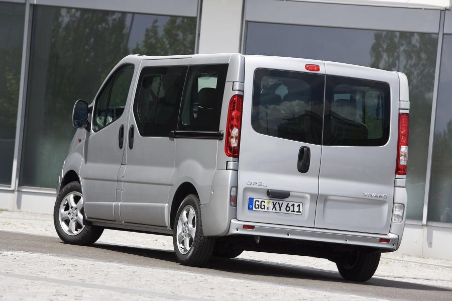  Opel Vivaro Life Tour 2009 года  (фото 27 из 34)